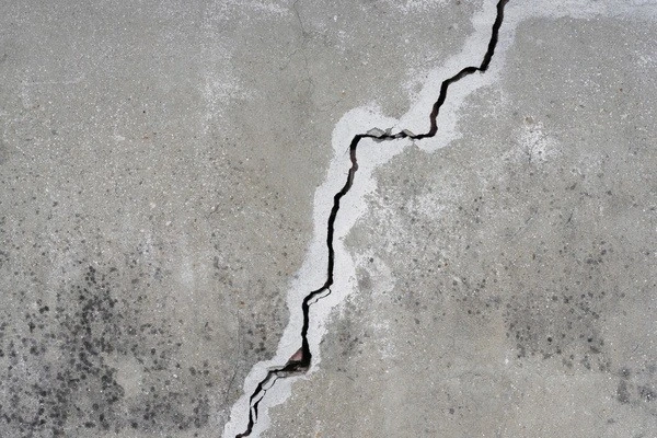 How to Fix Cracks in Drywall in Thornton CO